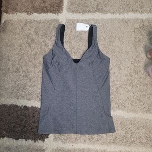 LULULEMON CONTOUR TANK SIZE 8